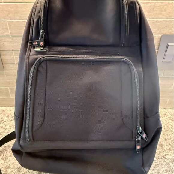 Victorinox Black Laptop School Work‎ Travel Backpack (Approx 14 x 18 x 7 inches) - Picture 3 of 10